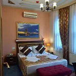 Bed & Breakfast Emirhan Hotel, Sultanahmet 4*